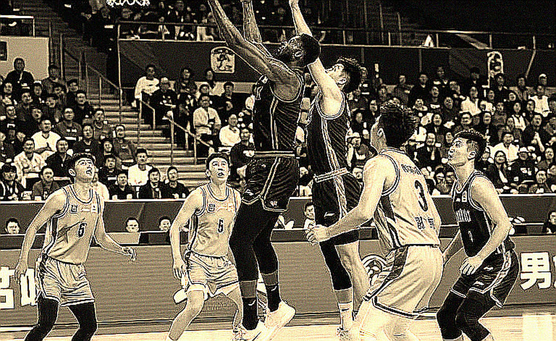 PJ Dozier tỏa sáng, Anadolu Efes hạ Real Madrid với cách biệt hai chữ số: Chiến thắng của sự cân bằng hay chỉ là một đêm may mắn?