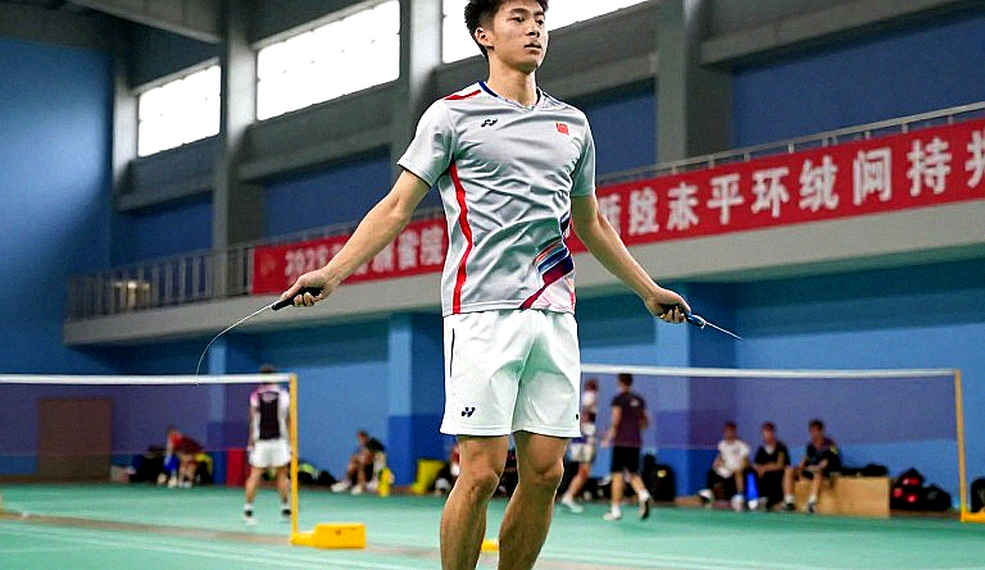 Nguyễn Tiến Minh thắng vòng loại ở tuổi 43: đọc khoảng trống giữa đơn và đôi tại Vietnam Open 2026