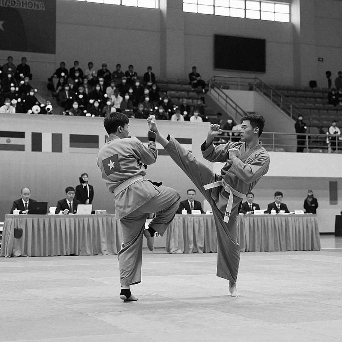 Hai tấm HCĐ trong một buổi sáng: Teqball và Karate mở màn Asiad 20 cho Việt Nam